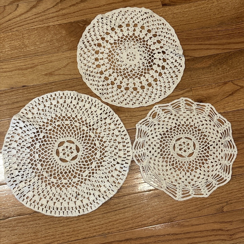 3 Vintage Crocheted Doilies Round‎ Ivory Handmade Tea Party Wedding Victorian